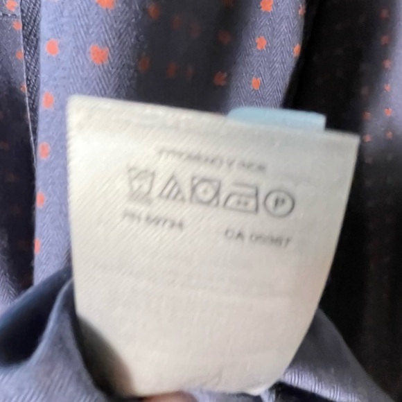 Columbia casual button up shirt with hood and tabs to roll up sleeves - Picture 10 of 10